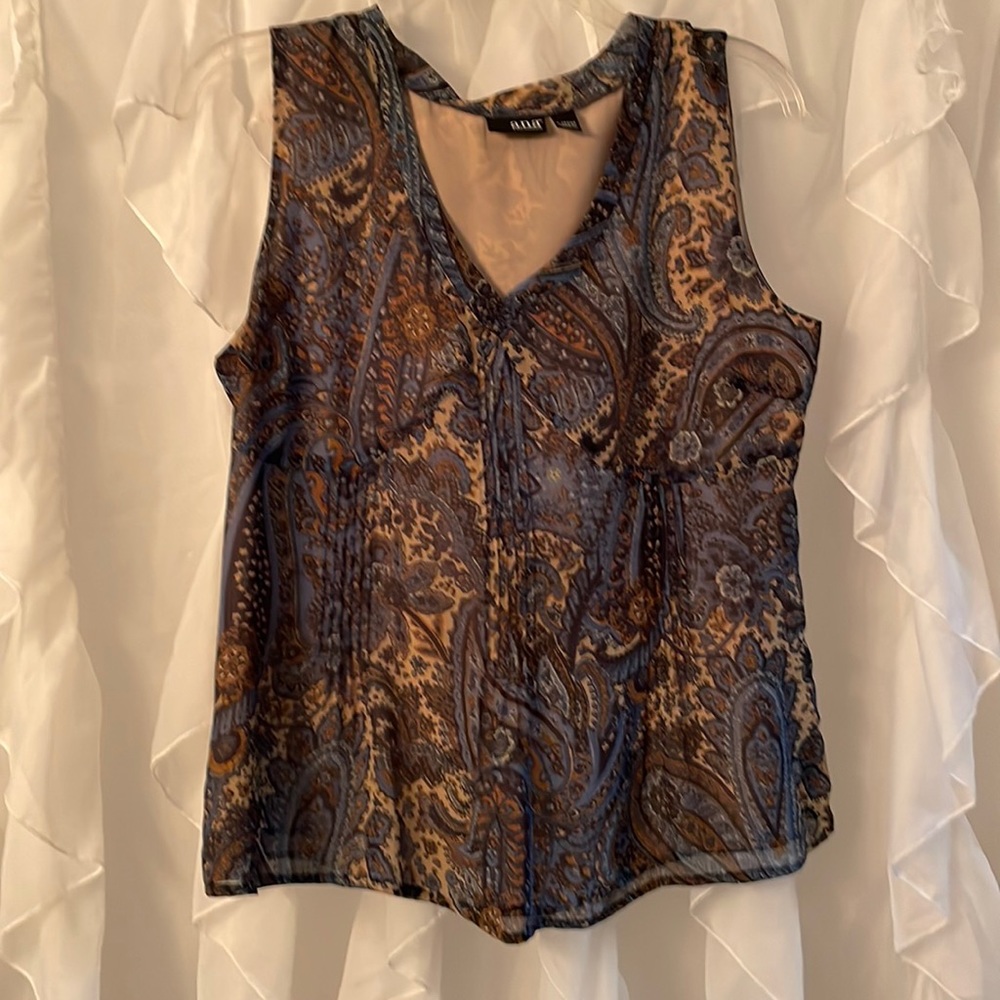 Women’s petite large top, mostly blue, V-neck, sleeveless. Brand new!